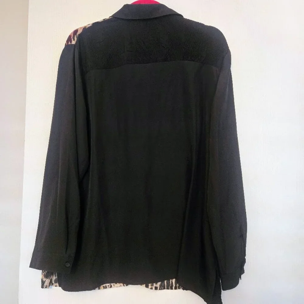 Chico's‎ bold tunic blouse top with textured panels NWOT Size 2/L - Picture 5 of 5